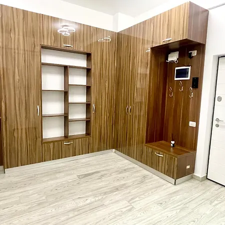 Adress Cd21 Apartment *